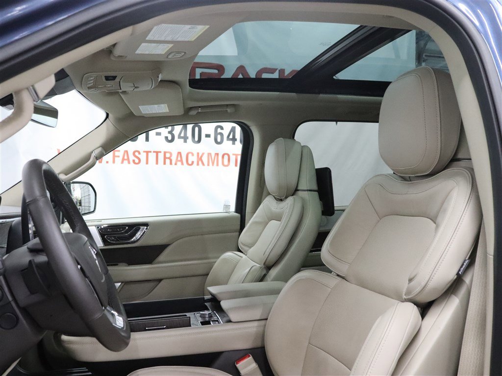 Used 2018 Lincoln Navigator L Reserve w/ Technology Package AWD/4WD image 15