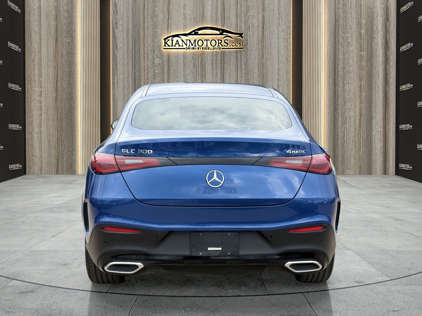 Used 2024 Mercedes-Benz GLC 300 4MATIC w/ AMG Line image 6