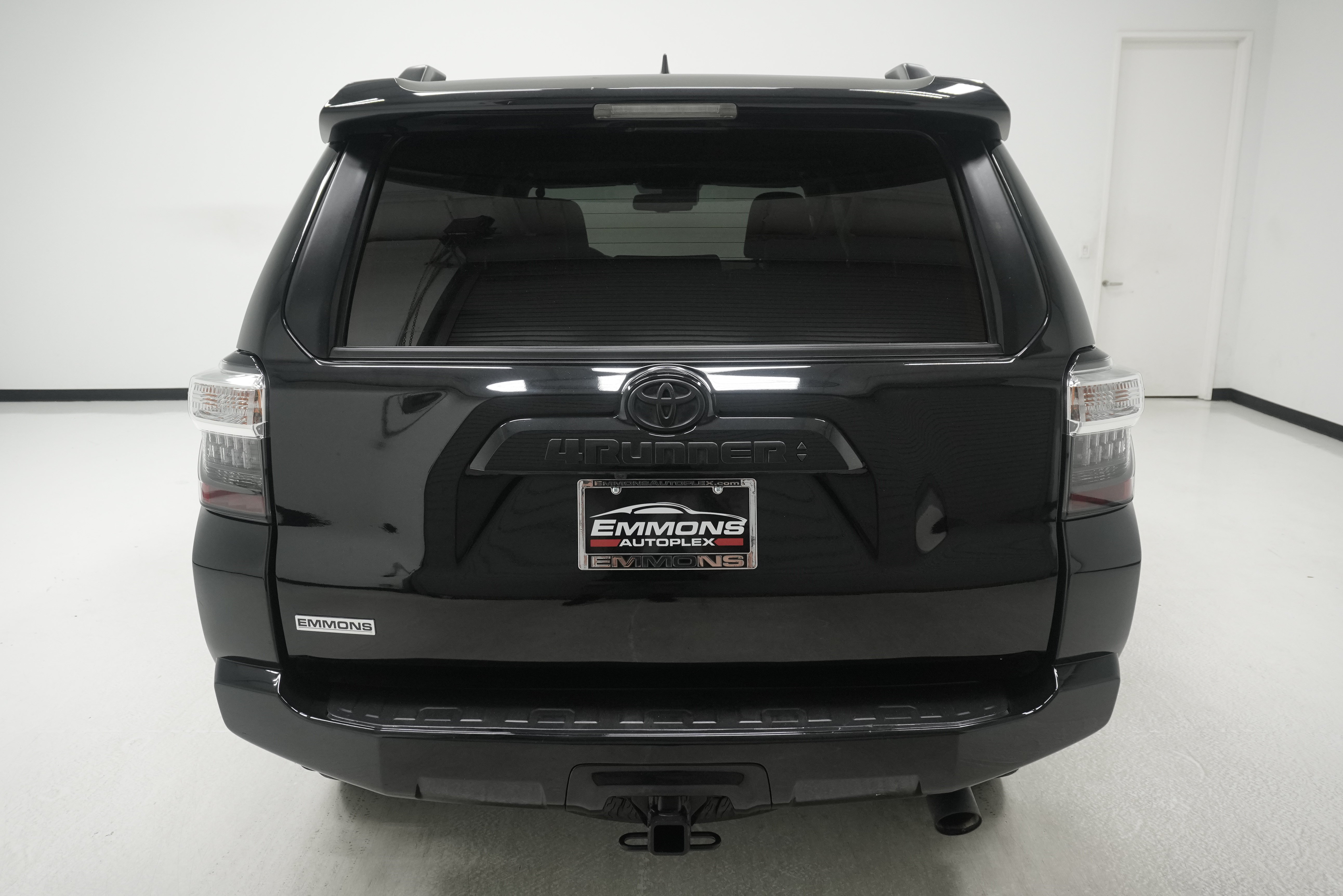 Used 2022 Toyota 4Runner SR5 Premium w/ Moonroof Package RWD image 5