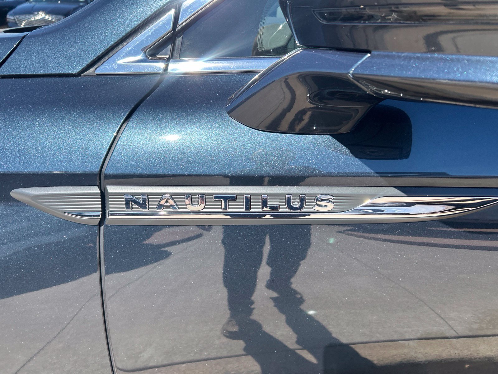 Used 2023 Lincoln Nautilus AWD w/ Premium Package image 9