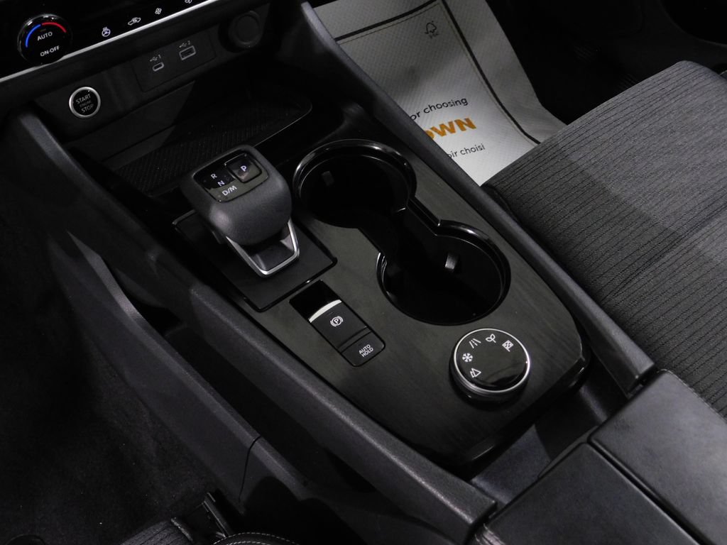 Used 2023 Nissan Rogue SV AWD/4WD image 48