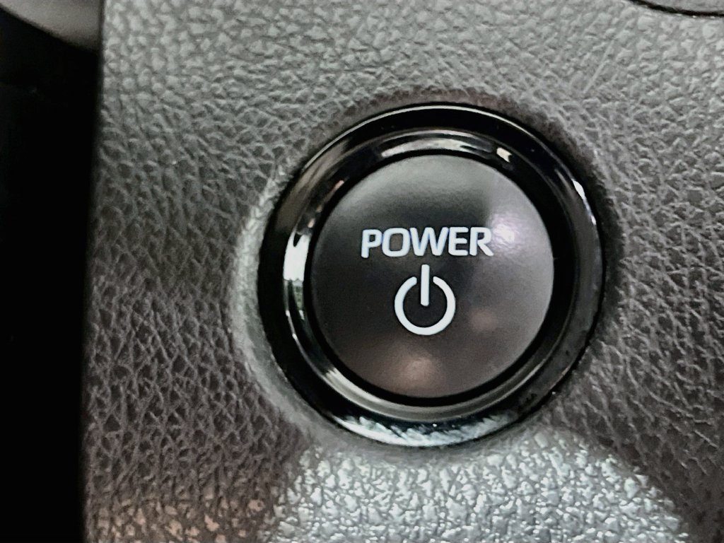 Used 2025 Toyota Camry LE FWD image 19