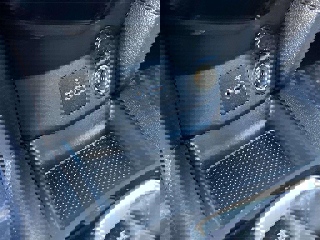 Certified 2019 Nissan Rogue Sport SV image 15