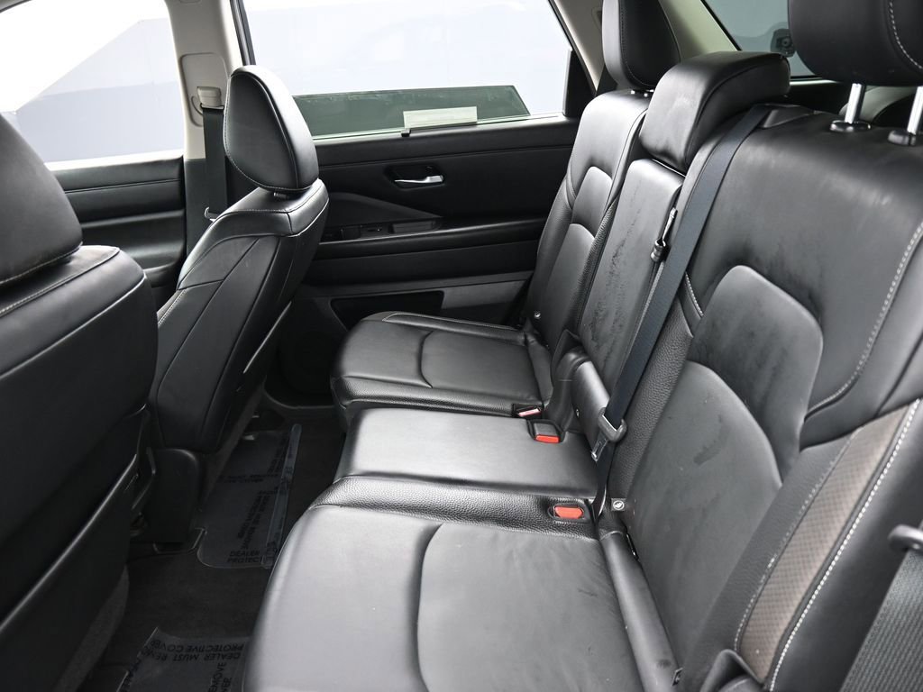 Used 2022 Nissan Pathfinder SL image 12