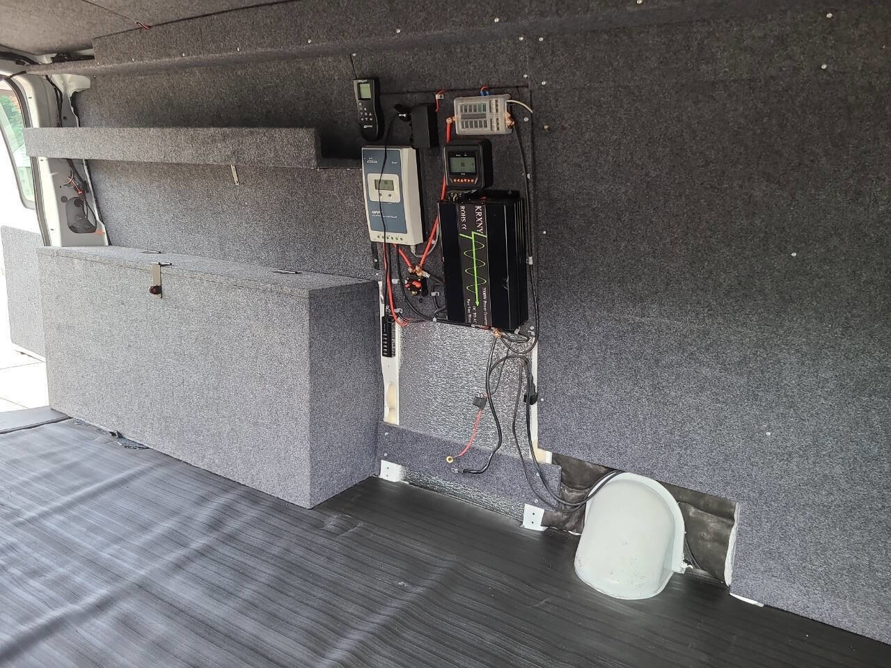 Used 2018 Chevrolet Express 2500 2500 3dr Extended Cargo Van image 24