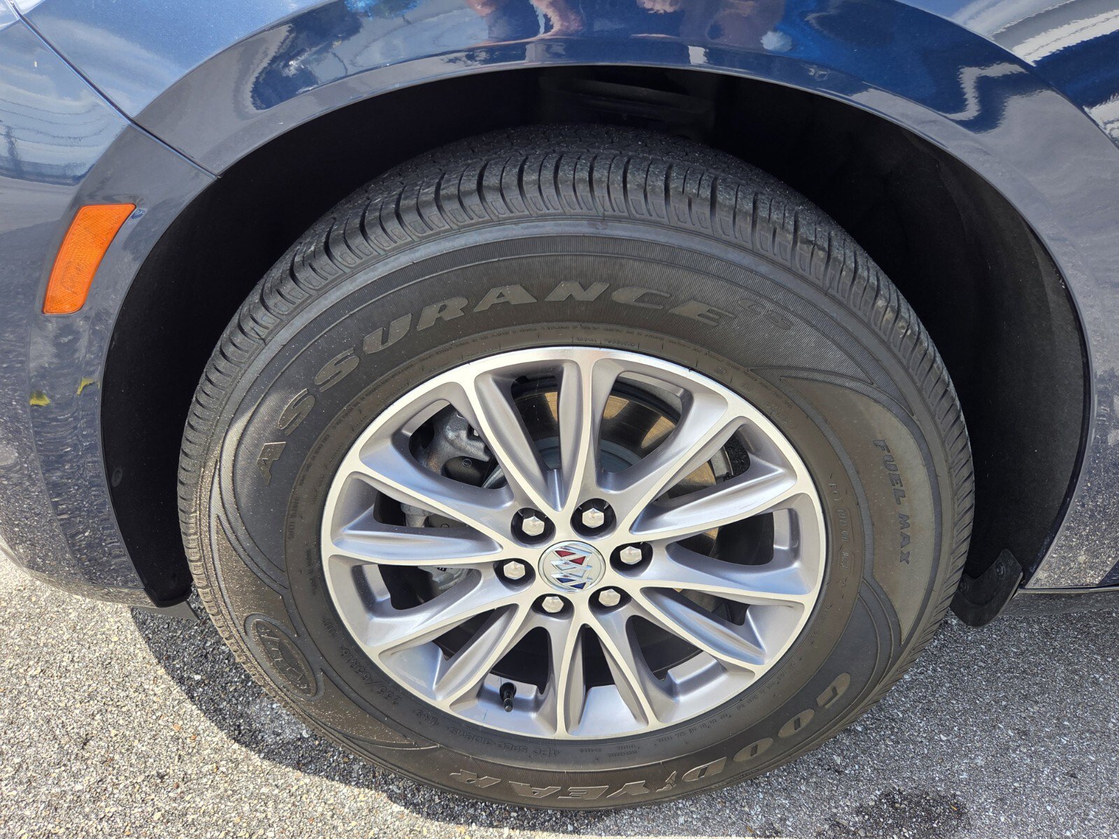 Certified 2023 Buick Enclave Essence FWD image 19