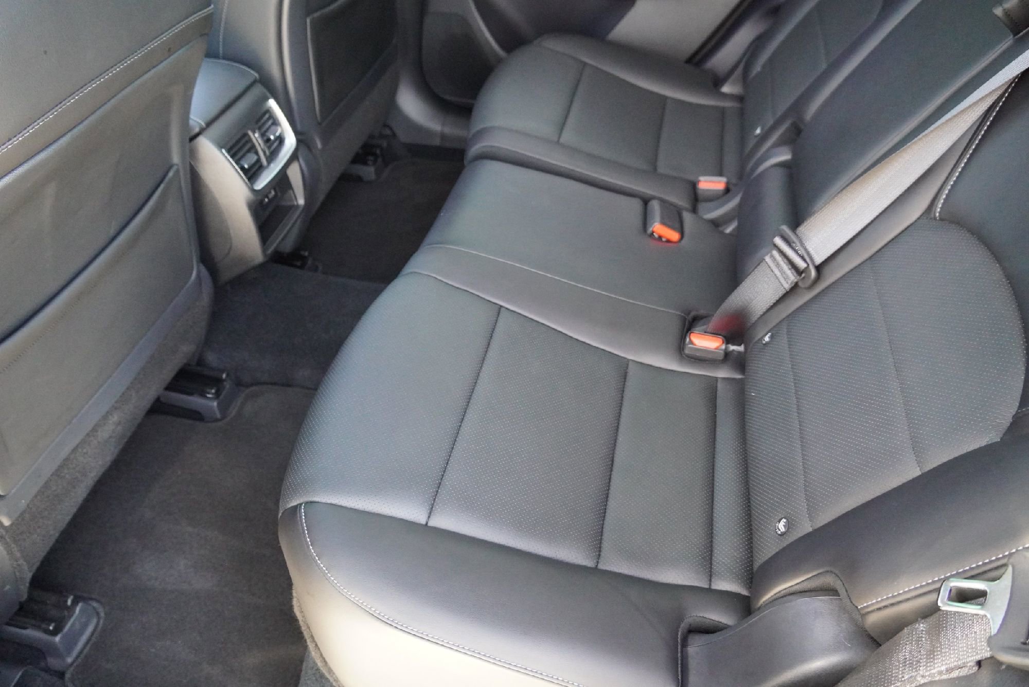 Certified 2024 INFINITI QX50 Luxe w/ Accent Package image 34