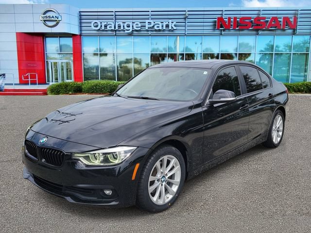 Used 2018 BMW 320i xDrive Sedan w/ Convenience Package AWD/4WD image 4