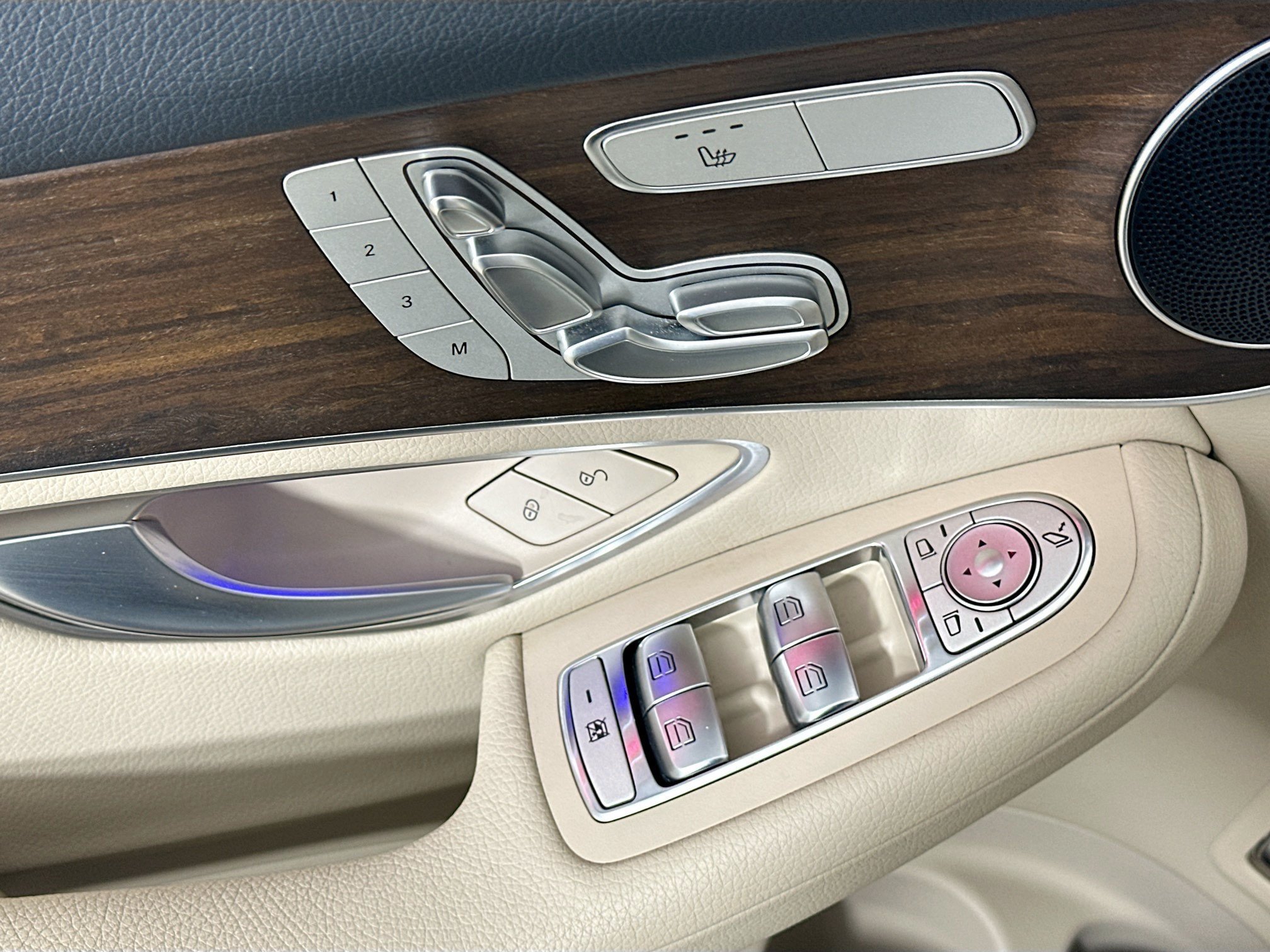 Certified 2022 Mercedes-Benz GLC 300 4MATIC image 21
