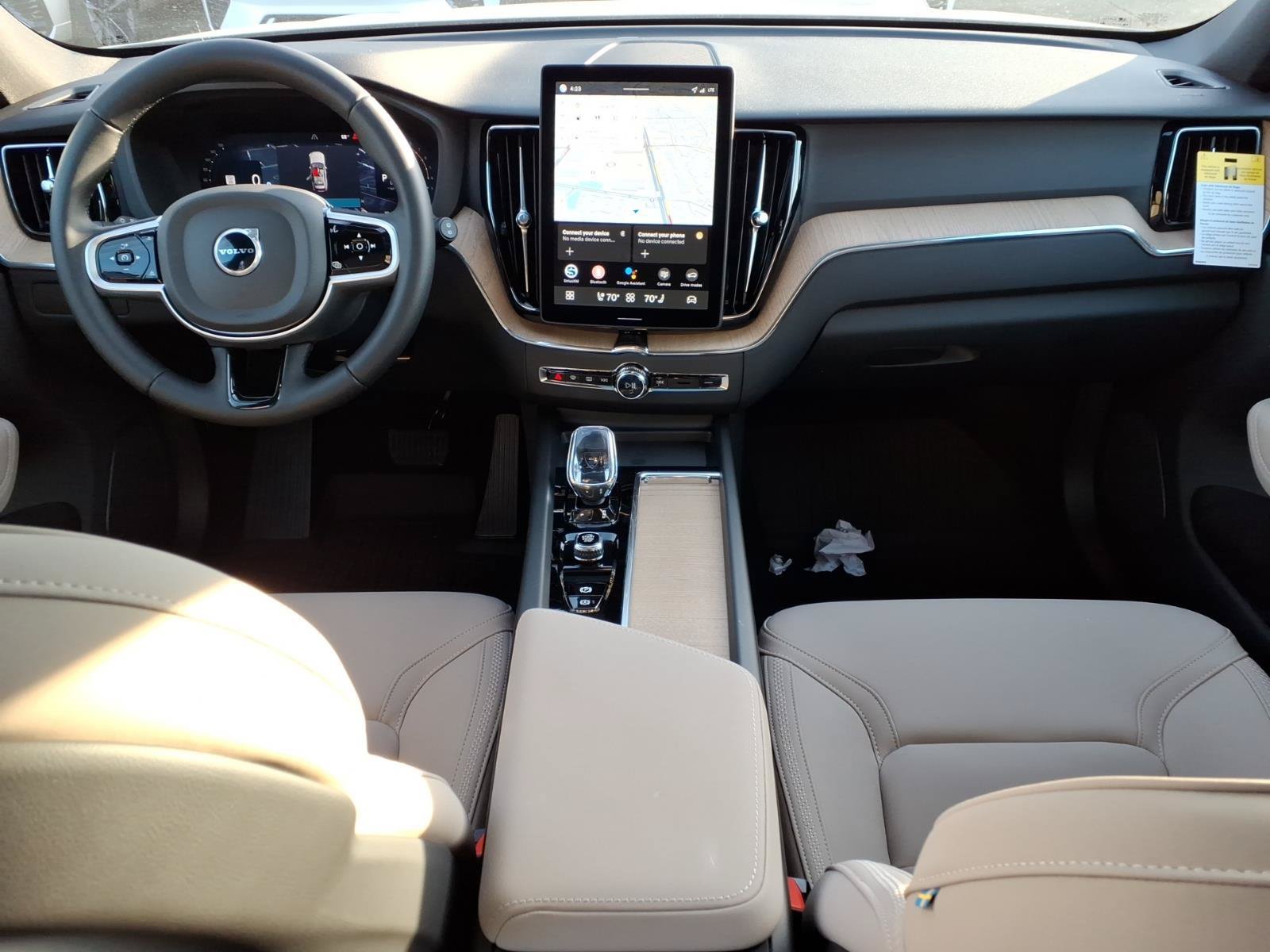 New 2026 Volvo XC60 B5 Plus w/ Protection Package Premier AWD/4WD image 9
