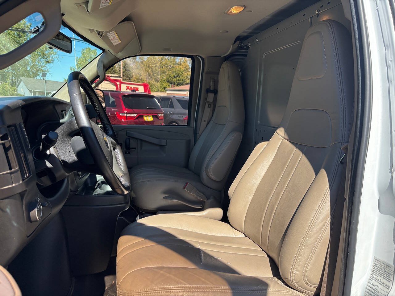 Used 2019 Chevrolet Express 2500 w/ Driver Convenience Package RWD image 10
