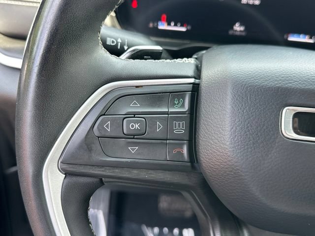 Used 2023 Jeep Grand Cherokee L Laredo AWD/4WD image 7