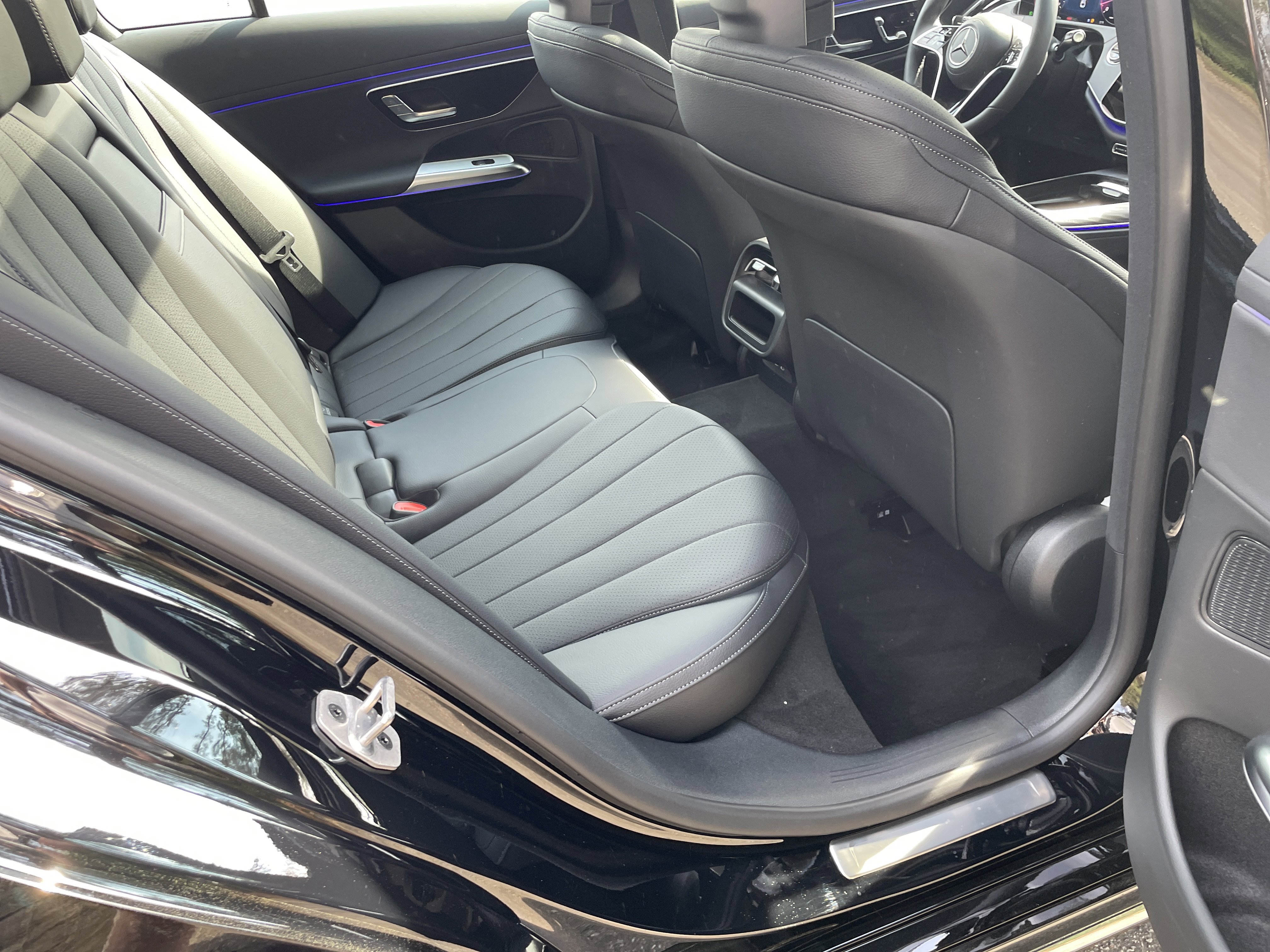 New 2026 Mercedes-Benz E 350 Sedan image 40