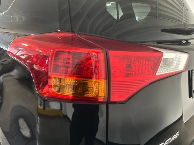 Used 2015 Toyota RAV4 XLE AWD/4WD image 38
