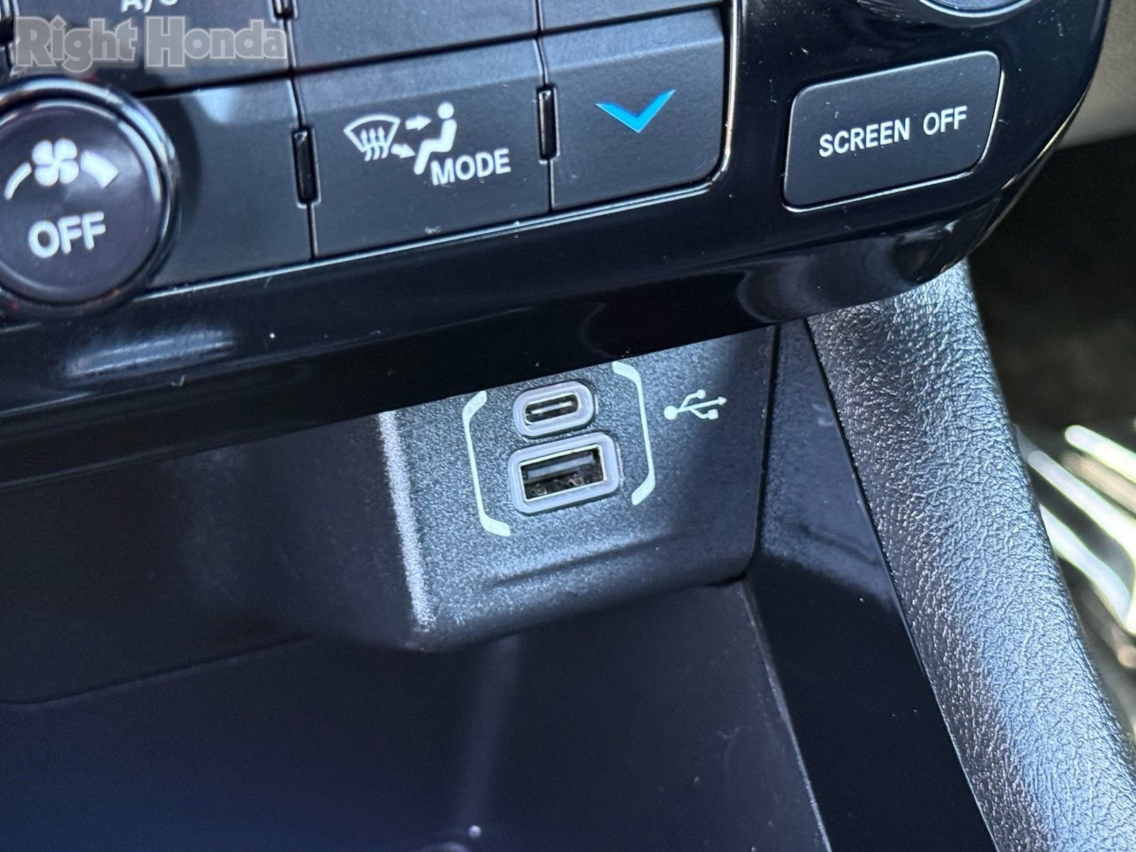 Used 2025 Jeep Compass Limited image 24