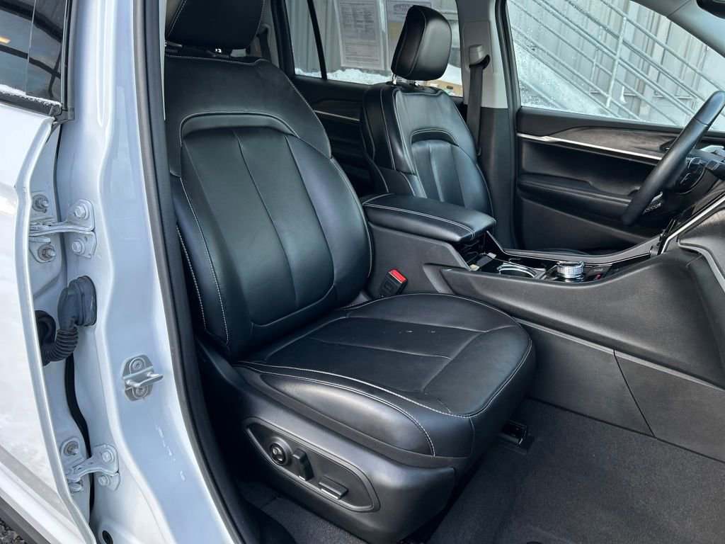 Used 2021 Jeep Grand Cherokee L Limited image 31