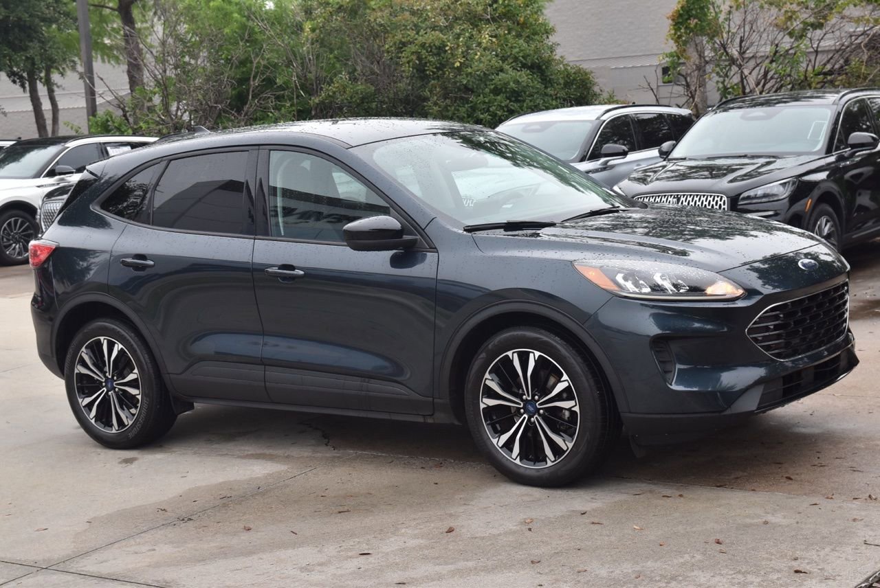 Used 2022 Ford Escape SE w/ SE Sport Appearance Package FWD image 5