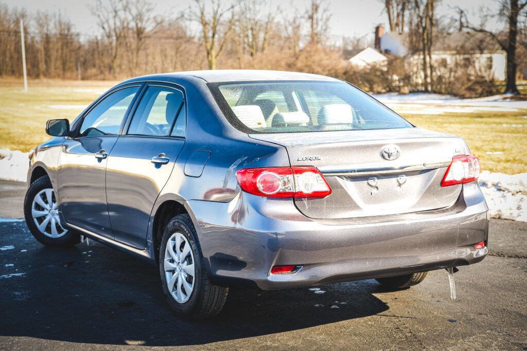 Used 2011 Toyota Corolla LE image 3
