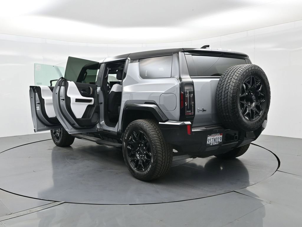 Used 2025 GMC Hummer EV 2X image 40