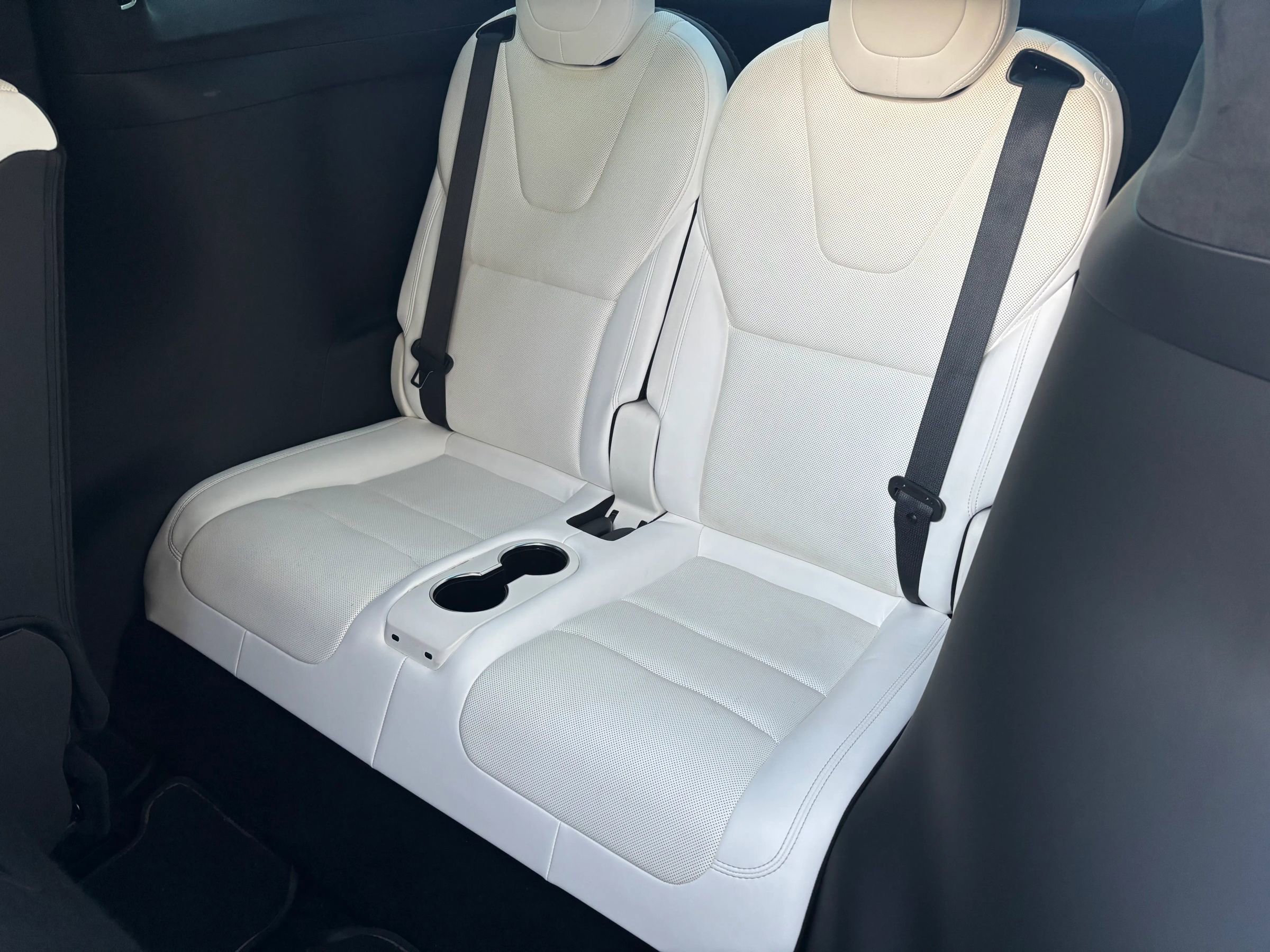 Used 2022 Tesla Model X image 14