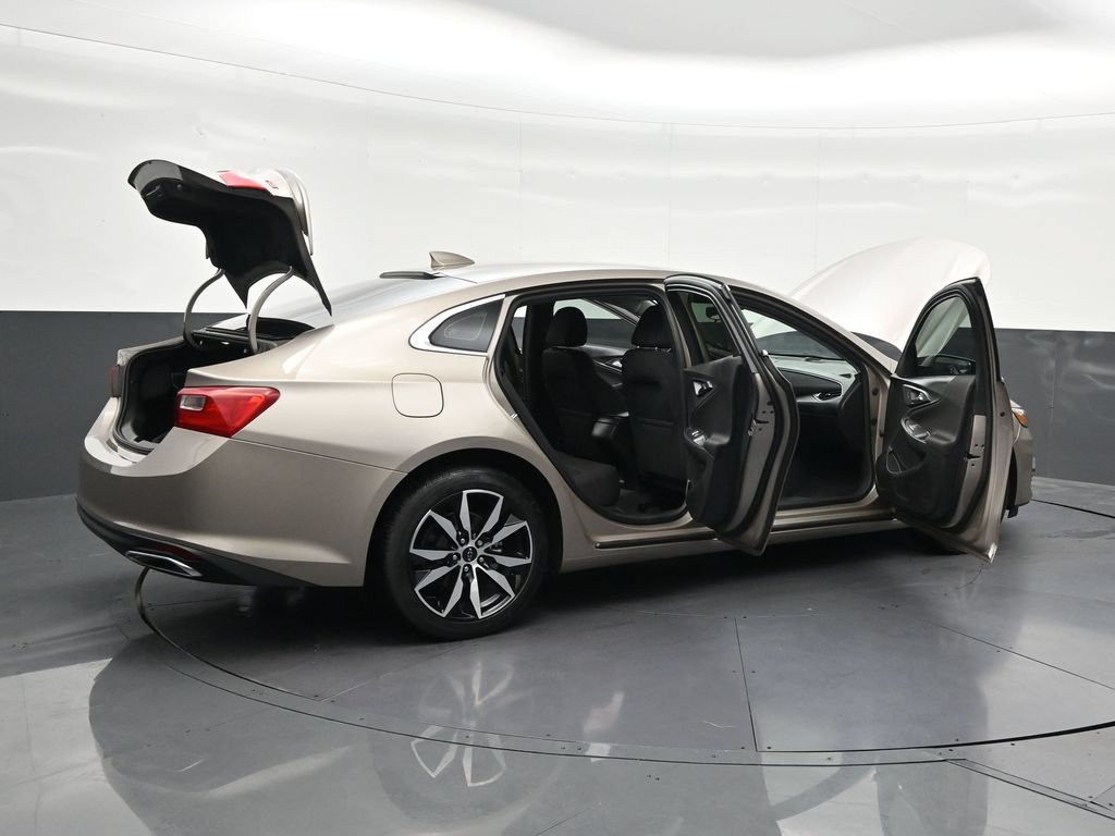 Used 2022 Chevrolet Malibu RS FWD image 36