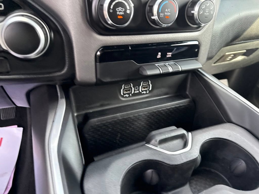 Used 2022 RAM 1500 Big Horn AWD/4WD image 32