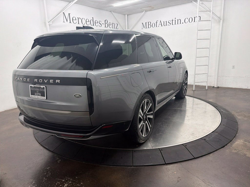 Used 2023 Land Rover Range Rover SE AWD/4WD image 7