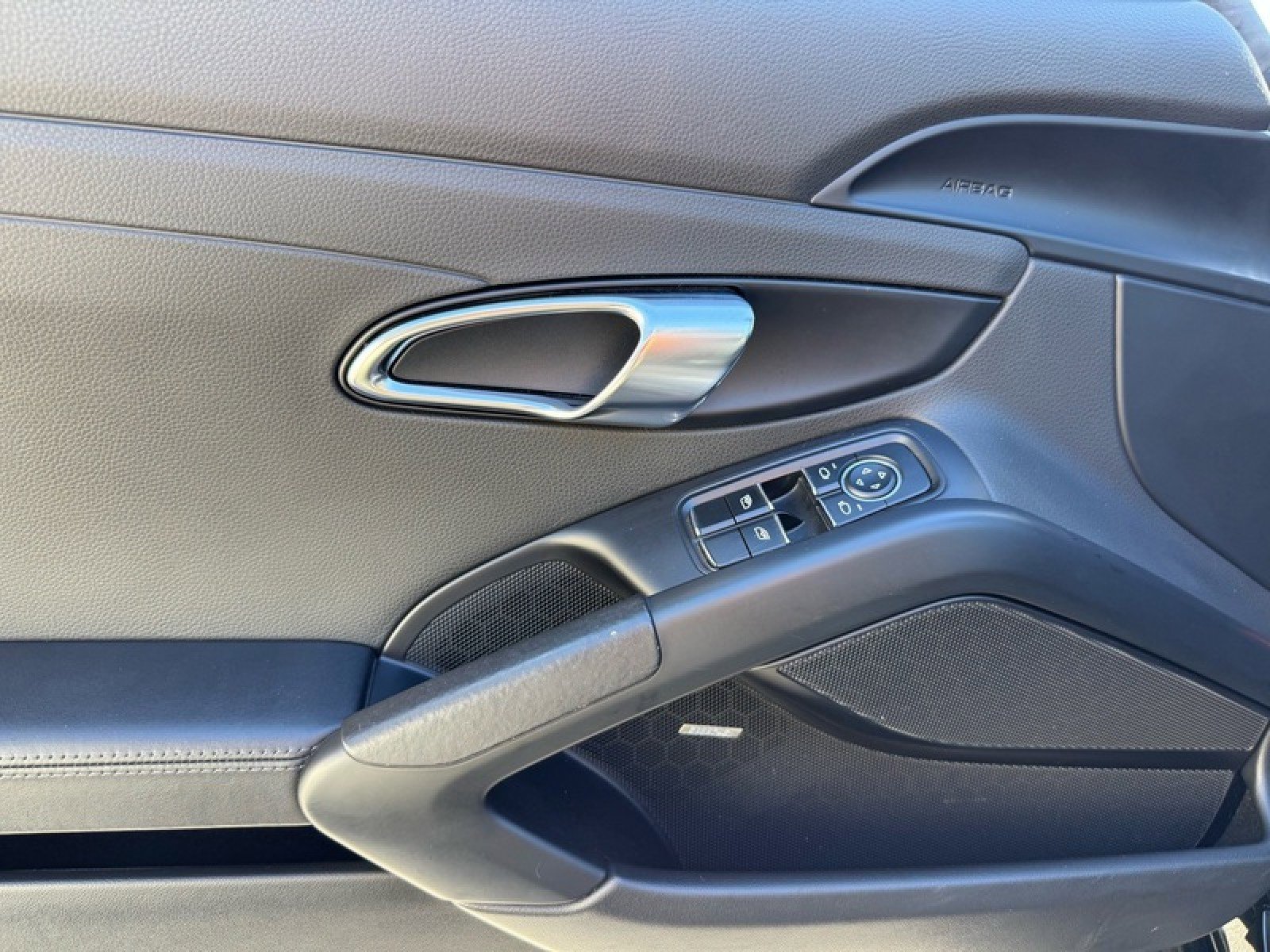 Used 2017 Porsche 718 Boxster S image 14