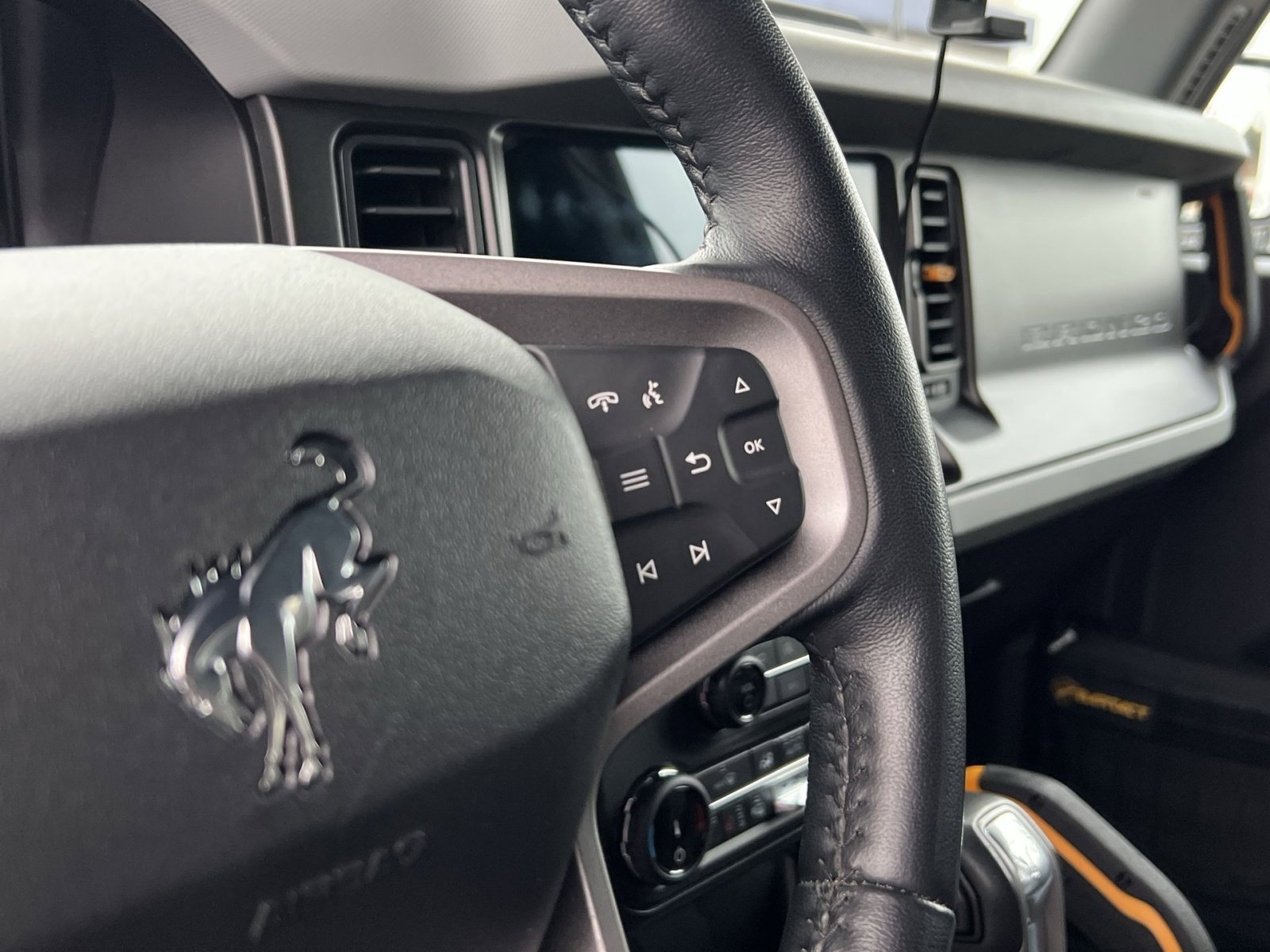 Used 2022 Ford Bronco Badlands image 33