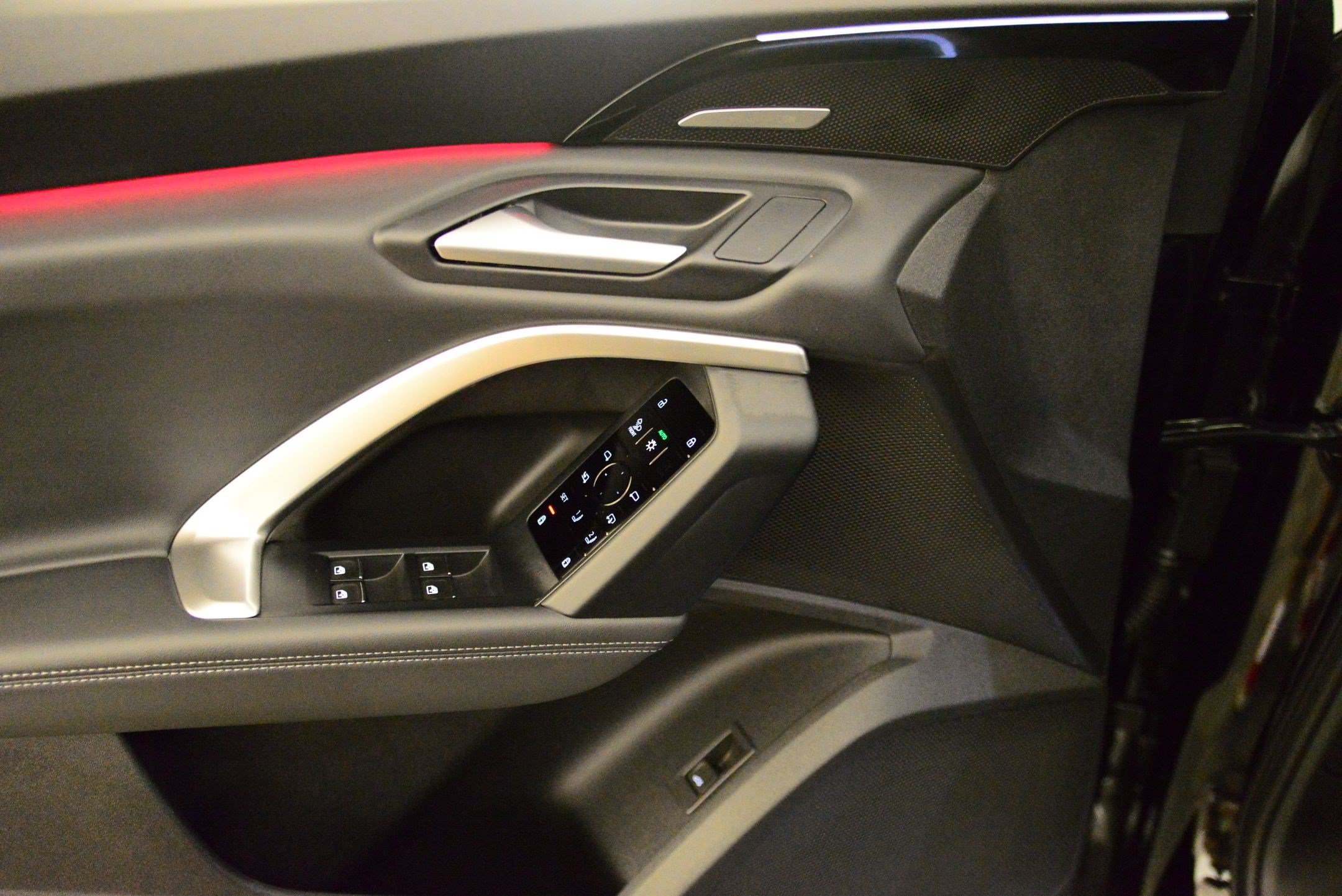 New 2025 Audi Q5 Premium w/ Premium Plus AWD/4WD image 9