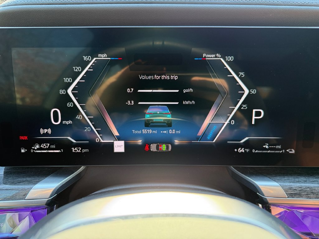 Certified 2026 BMW 750e xDrive AWD/4WD image 19