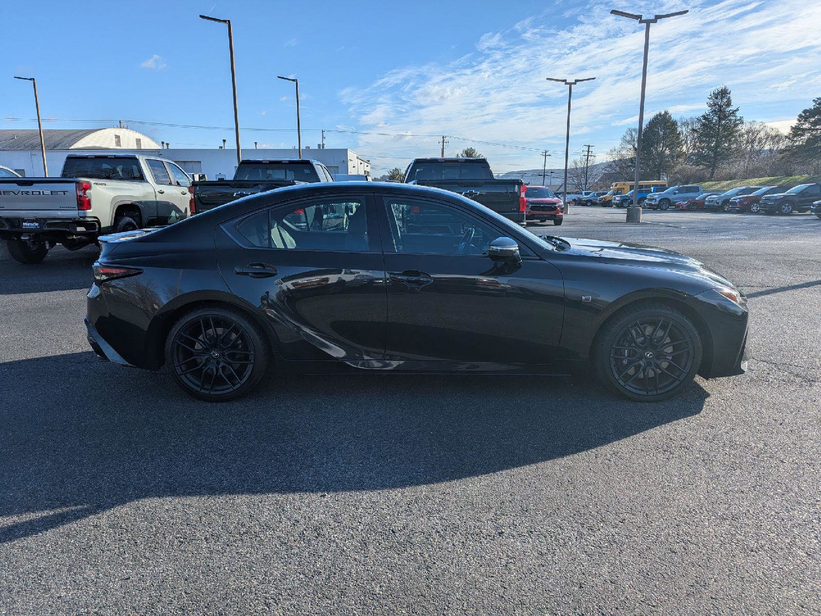 Used 2023 Lexus IS 500 image 7