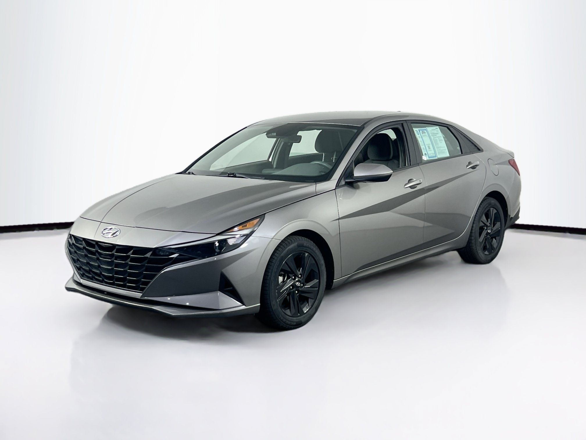Used 2023 Hyundai Elantra SEL w/ Cargo Package FWD image 1
