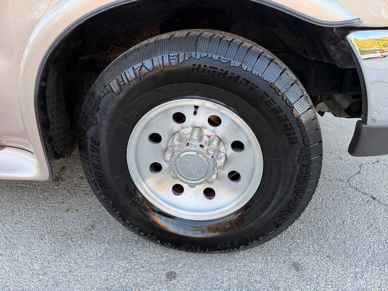 Used 1999 Ford F250 Lariat RWD image 24