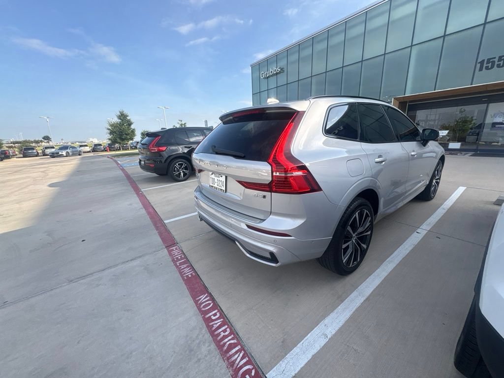 Used 2024 Volvo XC60 B5 Ultimate w/ Protection Package Premier AWD/4WD image 5