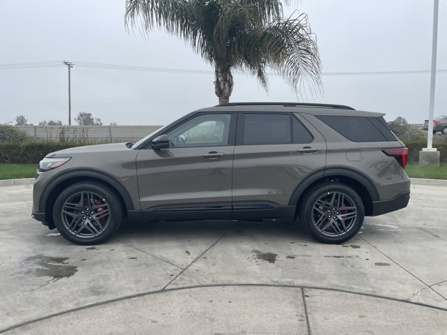 New 2026 Ford Explorer ST w/ Sun And Sound Package image 2