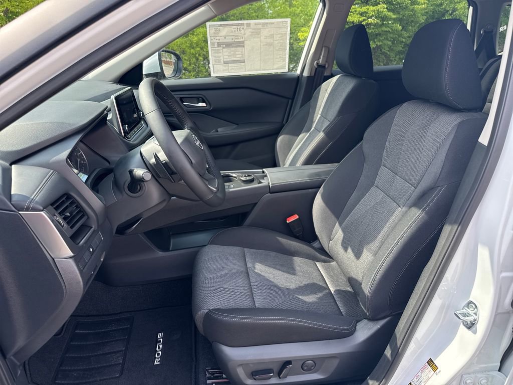 New 2026 Nissan Rogue SV AWD/4WD image 10