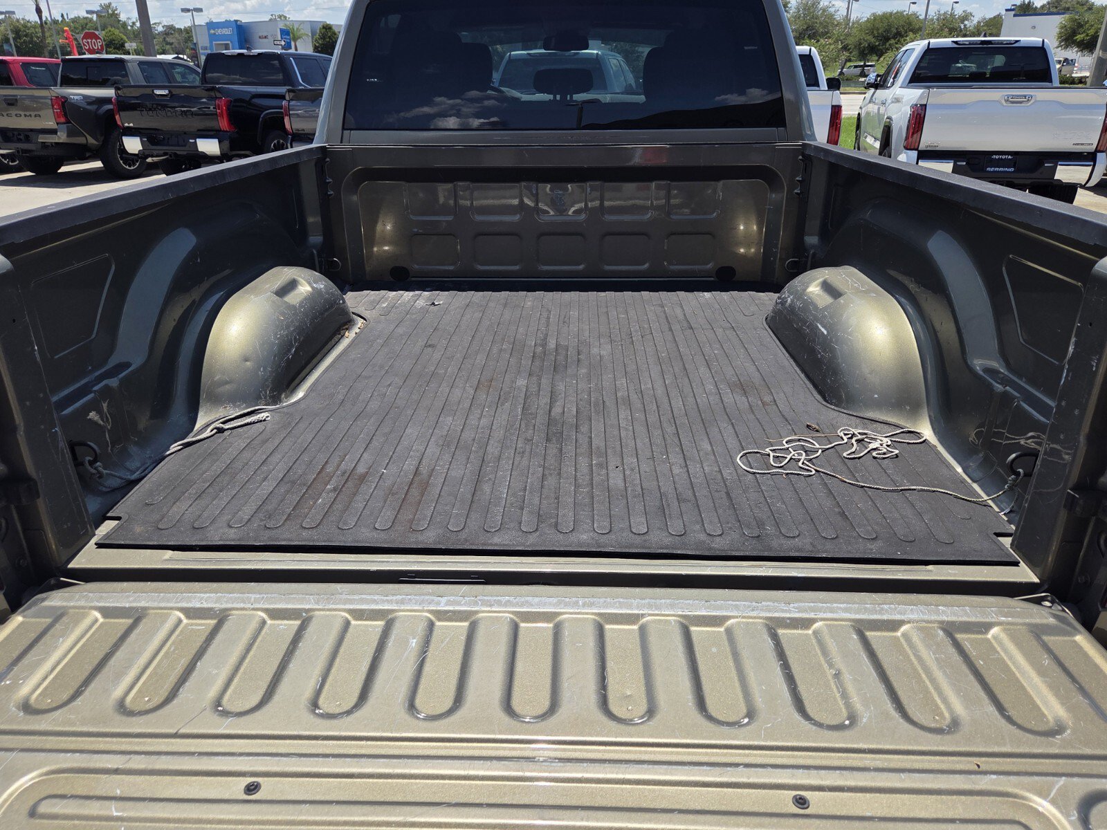 Used 2014 RAM 2500 Tradesman w/ Chrome Appearance Group RWD image 9