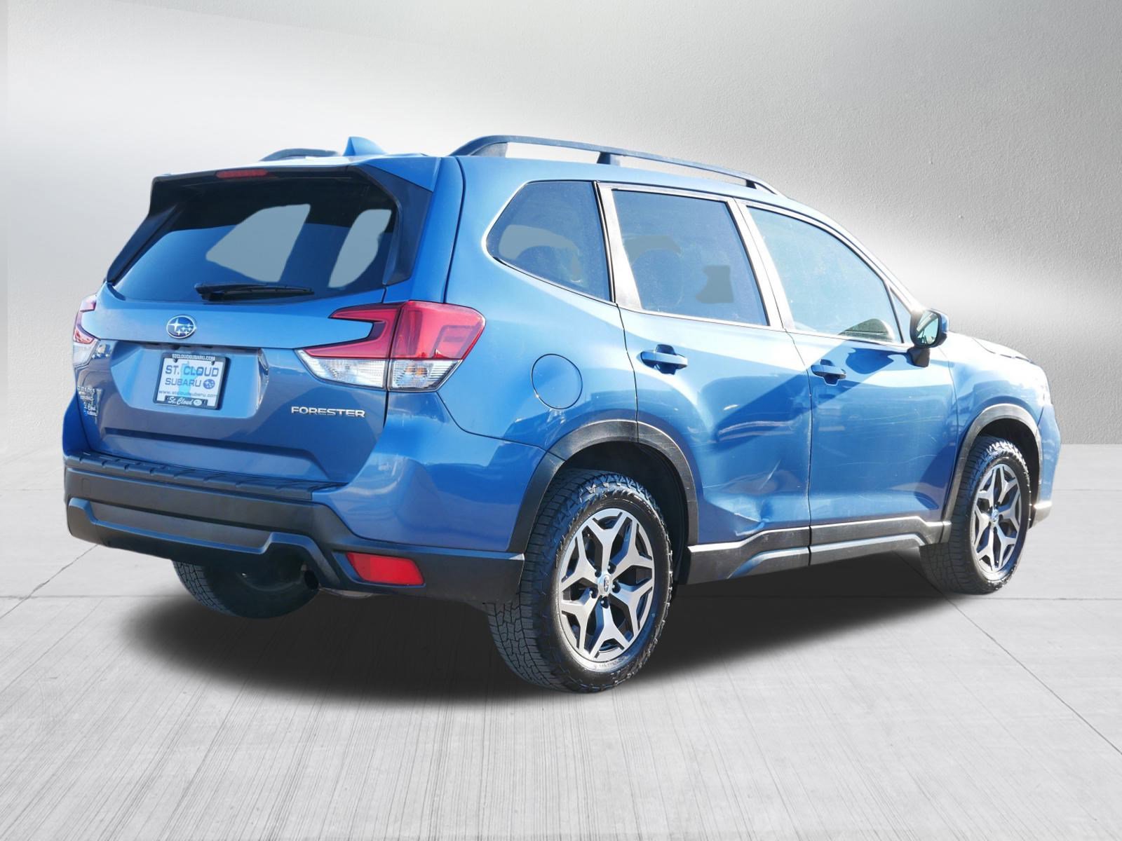 Used 2020 Subaru Forester Premium image 7