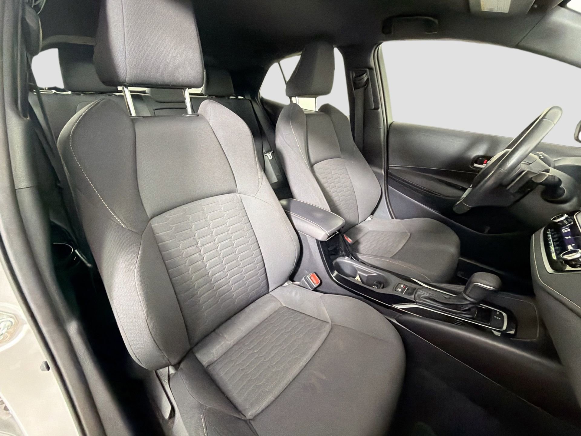 Used 2022 Toyota Corolla SE image 24