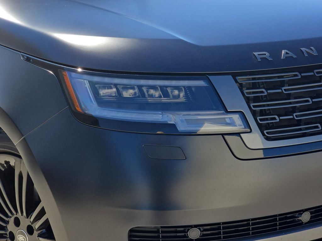 Used 2023 Land Rover Range Rover SE image 33