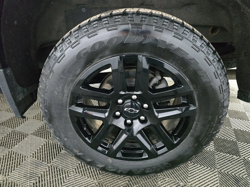 Used 2023 Chevrolet Silverado 1500 RST AWD/4WD image 13