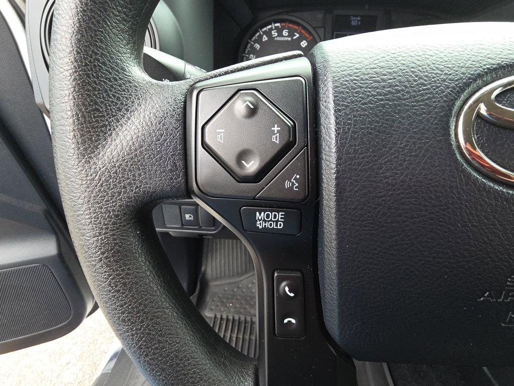 Used 2018 Toyota Tacoma SR AWD/4WD image 19
