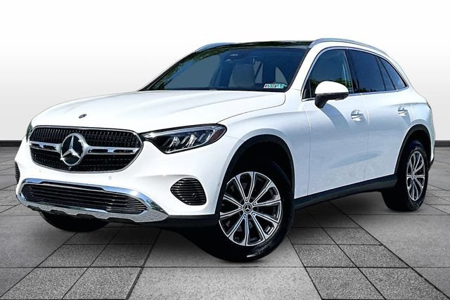 Certified 2026 Mercedes-Benz GLC 300 4MATIC image 4