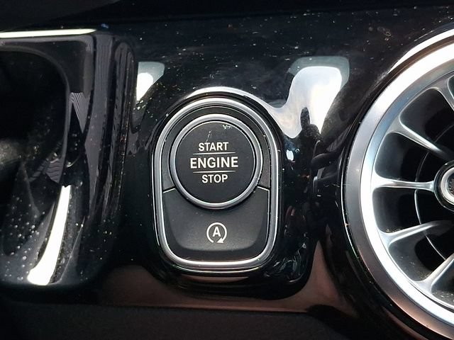 Used 2025 Mercedes-Benz GLA 250 4MATIC image 25