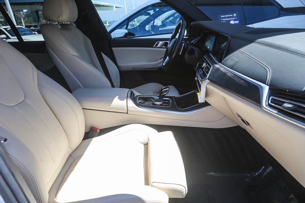 Used 2022 BMW X5 xDrive45e w/ Premium Package AWD/4WD image 13