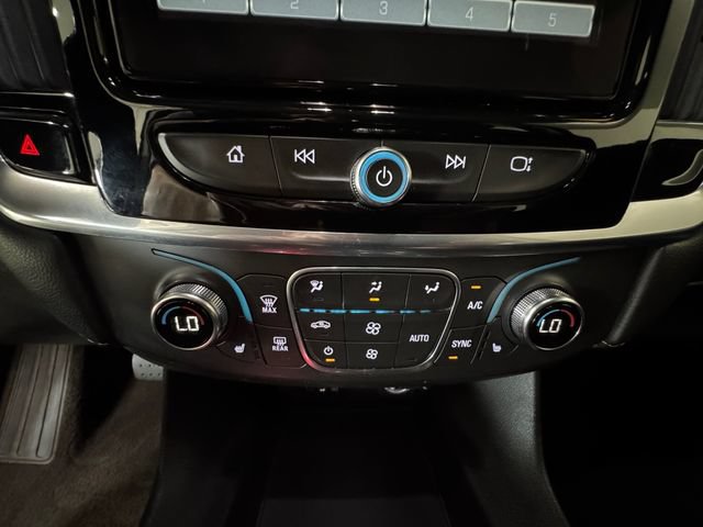 Used 2019 Chevrolet Traverse LT w/ LPO, Floor Liner Package AWD/4WD image 3