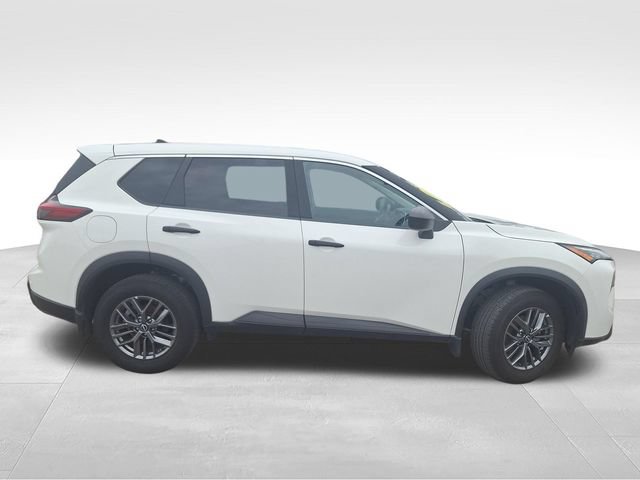 Certified 2025 Nissan Rogue S AWD/4WD image 9