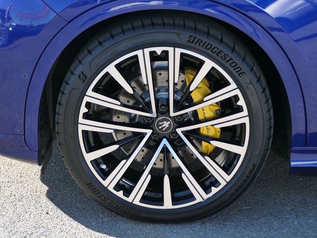 Used 2024 Maserati Grecale Trofeo image 10
