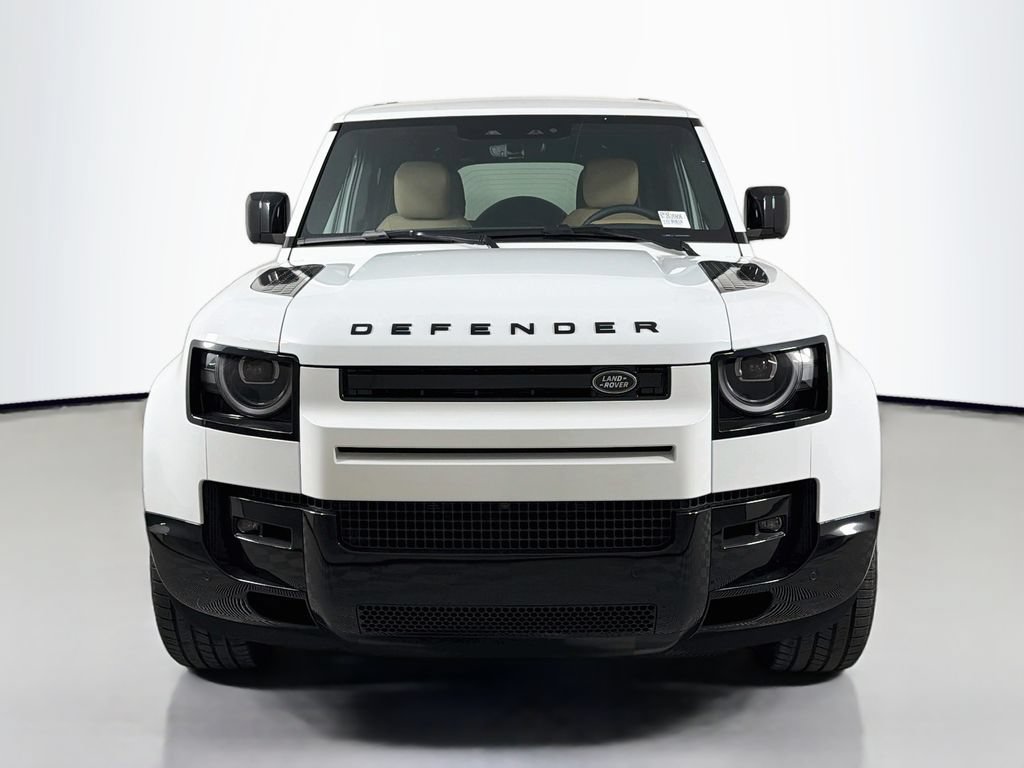 New 2026 Land Rover Defender 130 X-Dynamic SE AWD/4WD image 2